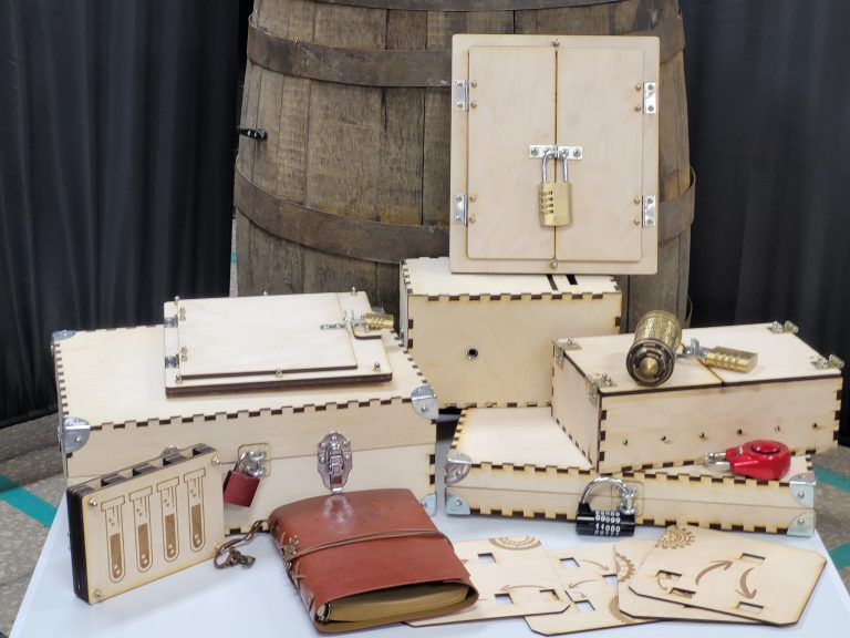 SKRZYNIA ZAGADEK-CHALLENGE BOX
