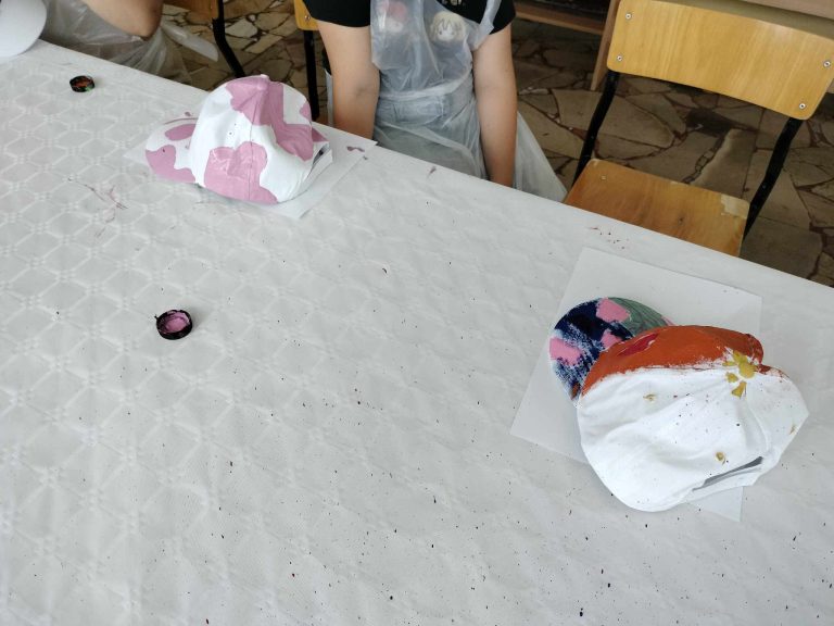 MALOWANIE CZAPECZKI Z DASZKIEM