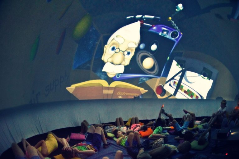 MOBILNE PLANETARIUM