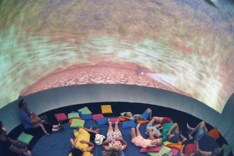 MOBILNE PLANETARIUM