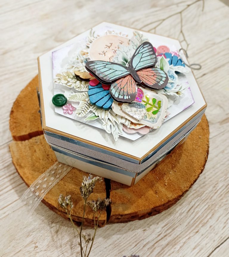 SCRAPBOOKINGOWE PUDEŁKO SKARBÓW