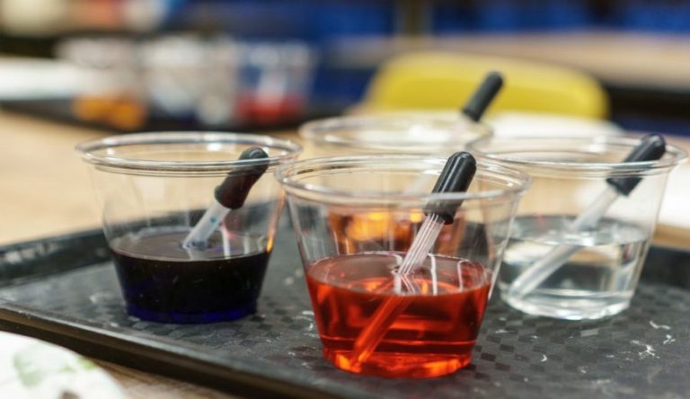 WARSZTAT CHEMICZNO-MAGICZNY