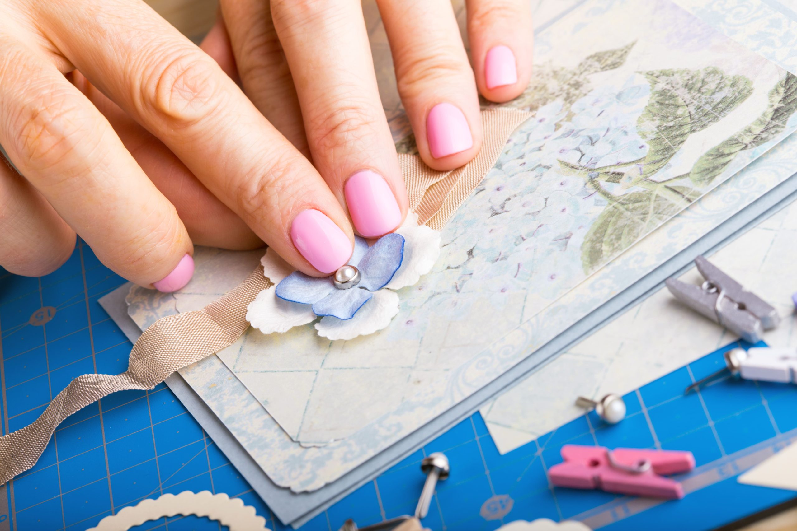 SCRAPBOOKING